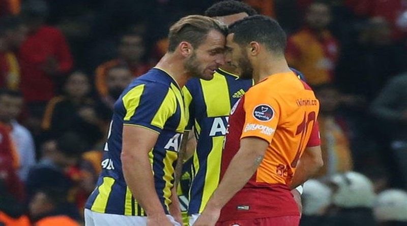 Belhanda-Soldado- Galatasaray-Fenerbahçe maçı saha olayları başlangıcı